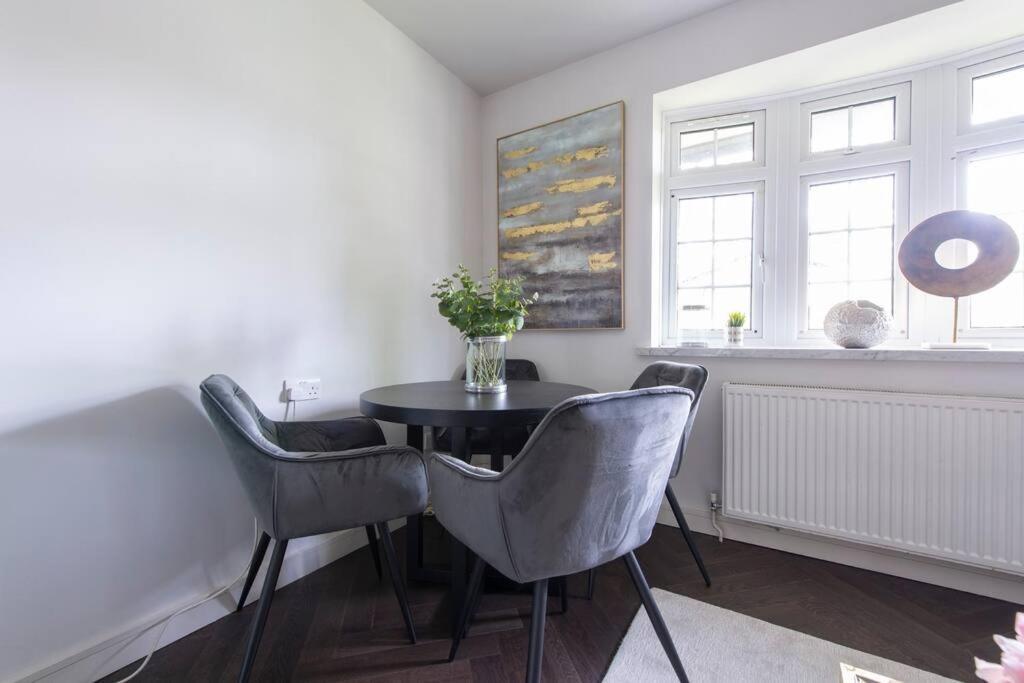 2 Bedroom Modern Urban Sanctuary 1Cc - Cherrydeal Londres Exterior foto