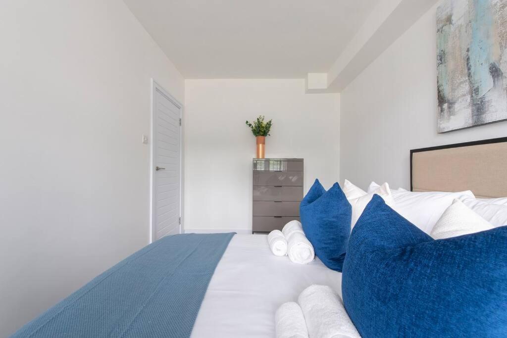 2 Bedroom Modern Urban Sanctuary 1Cc - Cherrydeal Londres Exterior foto